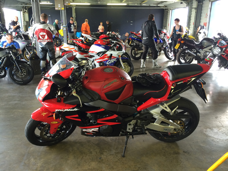 Honda 954 fireblade for sale discount