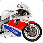 Yamaha FZR750R OW01