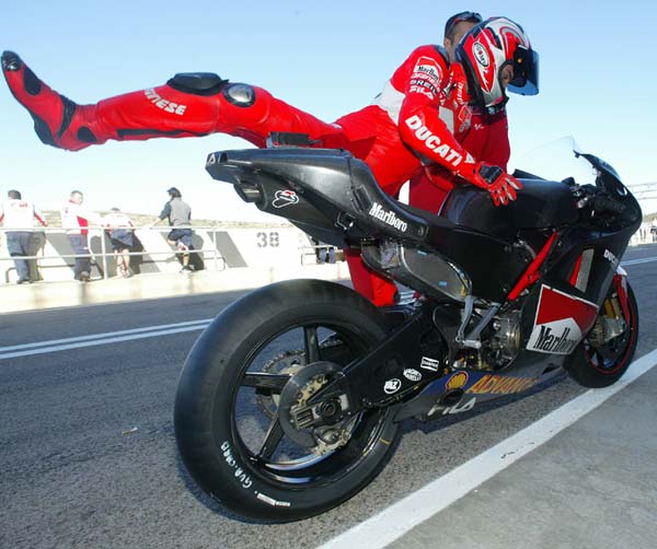 bst ducati 2004 desmosedici motogp