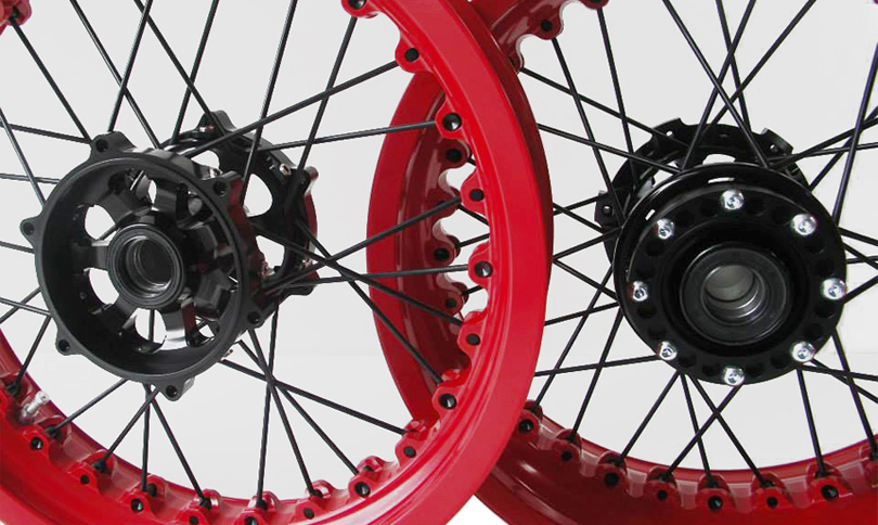 Kineo Wheels Red & Black